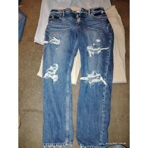 KanCan brand by Maurice's size 29 women's distressed jeans